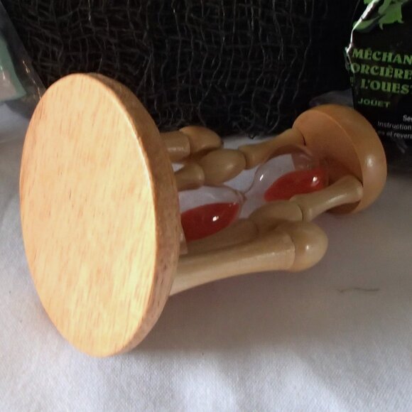 🎉 HOST PICK 🎉 M.A. Witch & Dorothy Dolls, Traditional Glass Sand Timer, Cloth - Picture 14 of 15